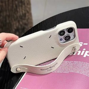 Alternative view of マルジェラ アイ フォン17/17pro ケース iphone ケース ベルト 付き ブランド iphone16/15/14pro ケース 韓国 流行り margiela iphone ケース ハイ ブランド スマホケース かっこいい