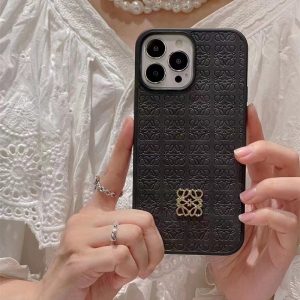 iphone17/16pro ケース ロエベ loewe アナグラム iphone15/15pro ケース レザー iphone ケース メンズ ブランド アイフォン14/14pro ケース おしゃれ iphone13 ケース ハイブランド