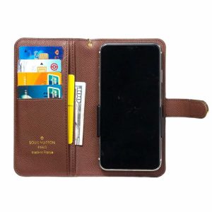 ルイヴィトン 全機種対応スマホケース gucci 全 機種 対応 スマホケース ハイ ブランド スマホケース 人気 アンドロイド galaxys25 ケース 手帳型 スマホカバー aquos スライド 式