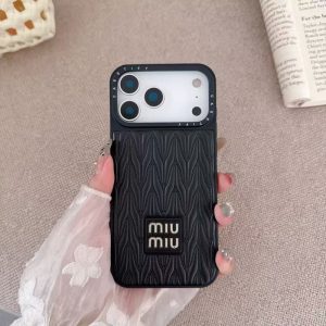 スマホケース miumiu iphone17/16pro ケース 人気ブランド 女子 iphone15/15promax ケース おそろい カップル iphone ケース ミュウミュウ アイフォン 14/14pro max ケース ブランド レザー